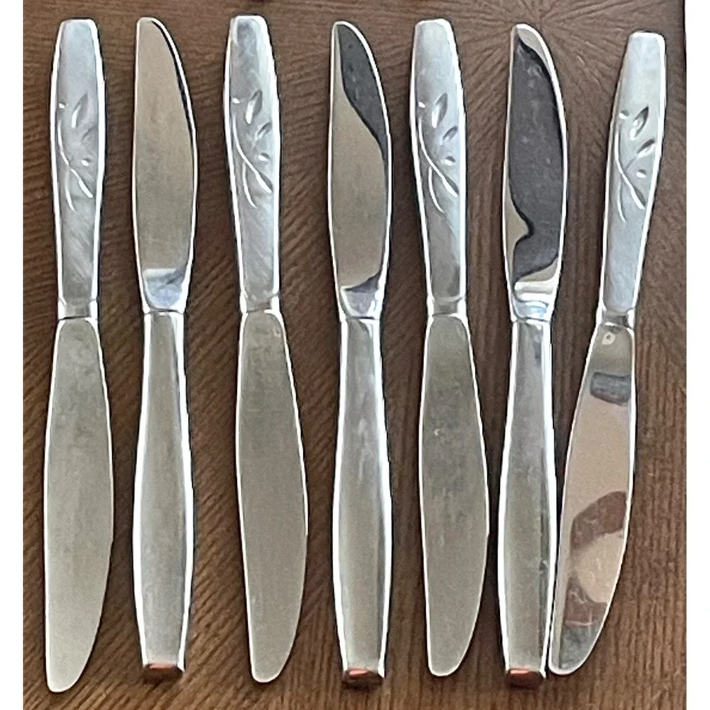 Oneida Heirloom Will O Wisps Stainless Flatware Set 38 Pc Cube Mark USA